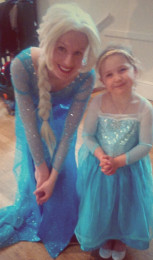 Frozen party with Sarah Sparkles